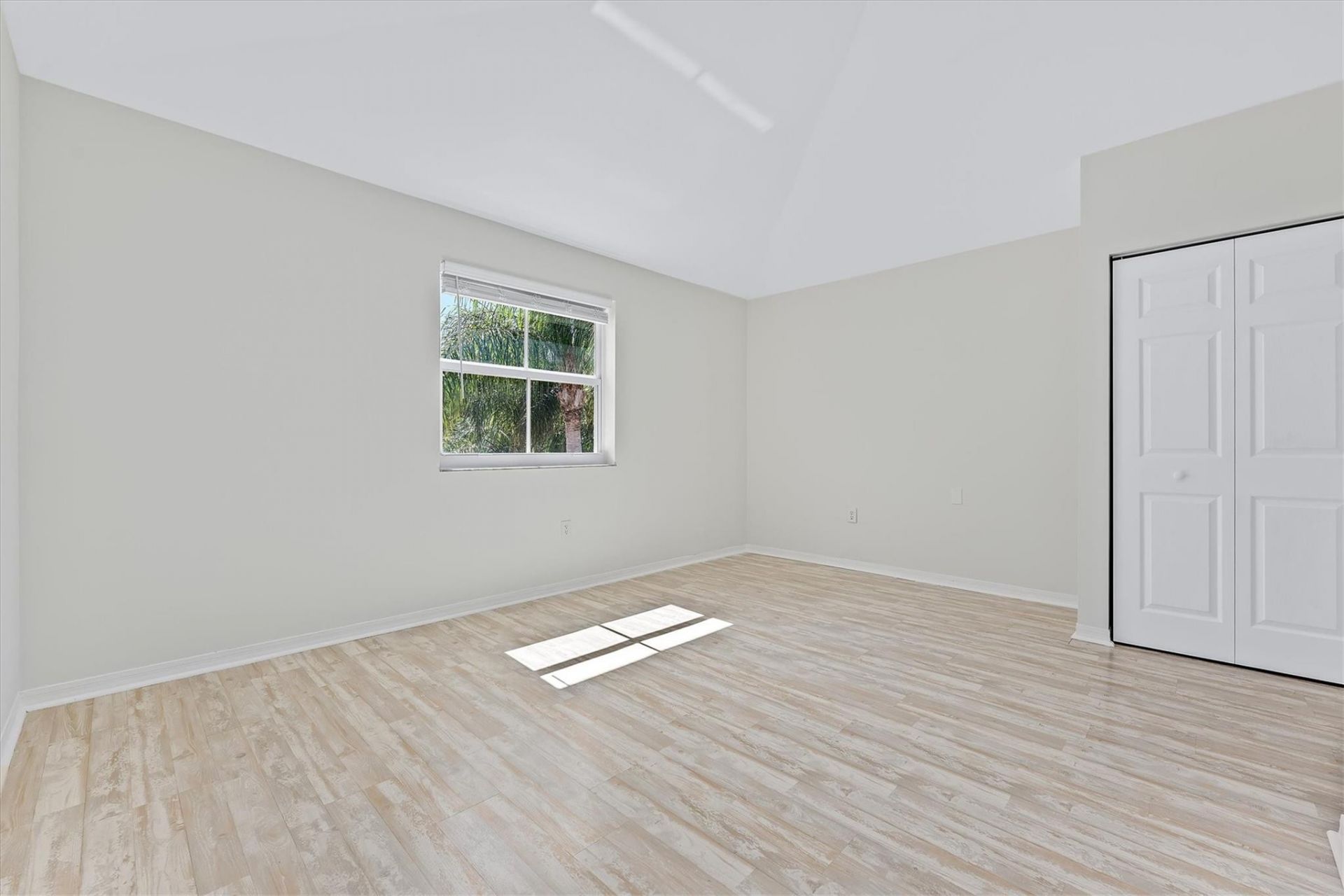 1135 Buttonwood Lane, Hollywood, FL 33019 Photo