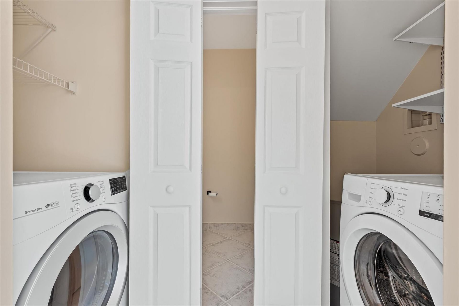 1135 Buttonwood Lane, Hollywood, FL 33019 Photo