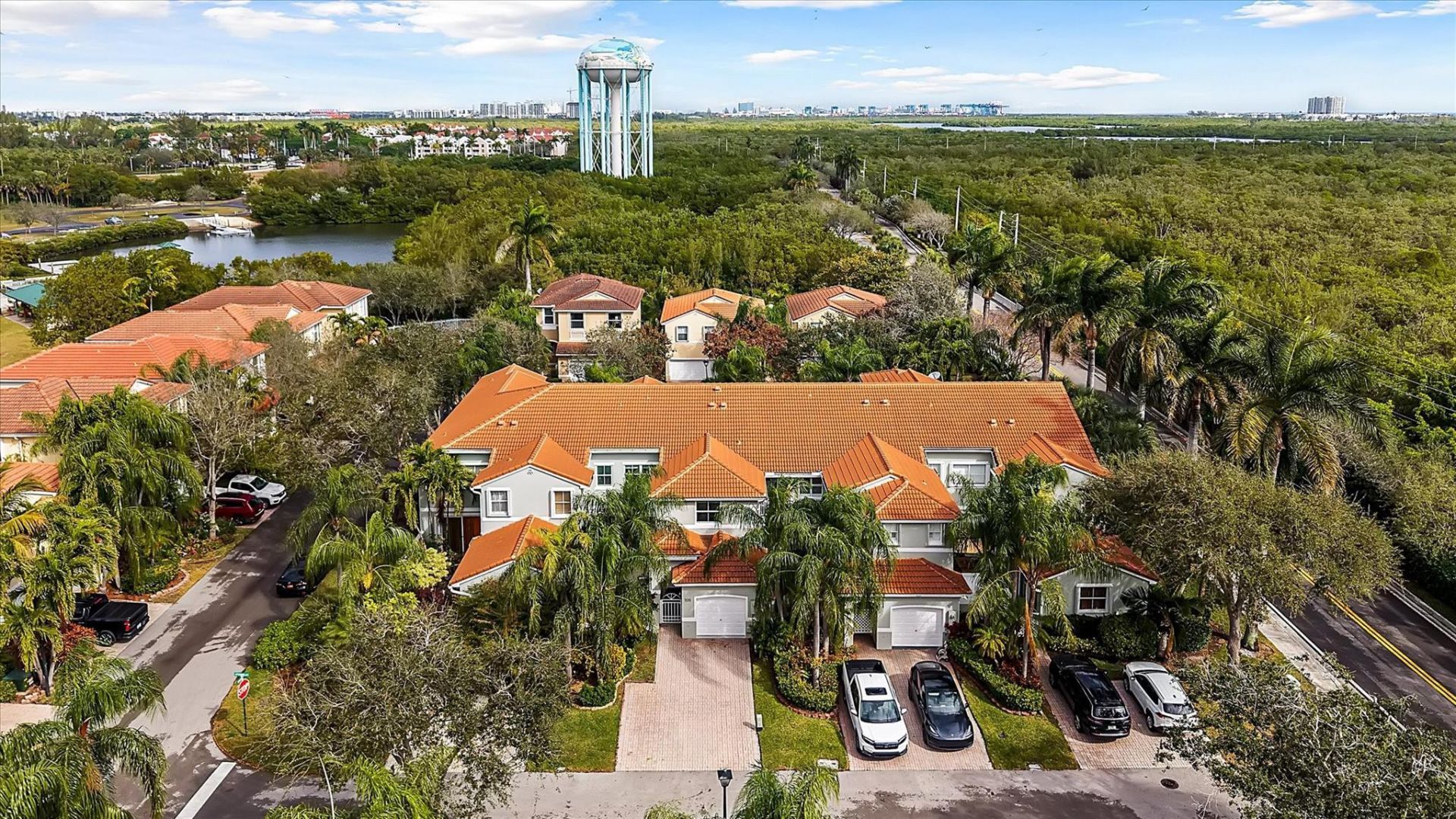 1135 Buttonwood Lane, Hollywood, FL 33019 Photo