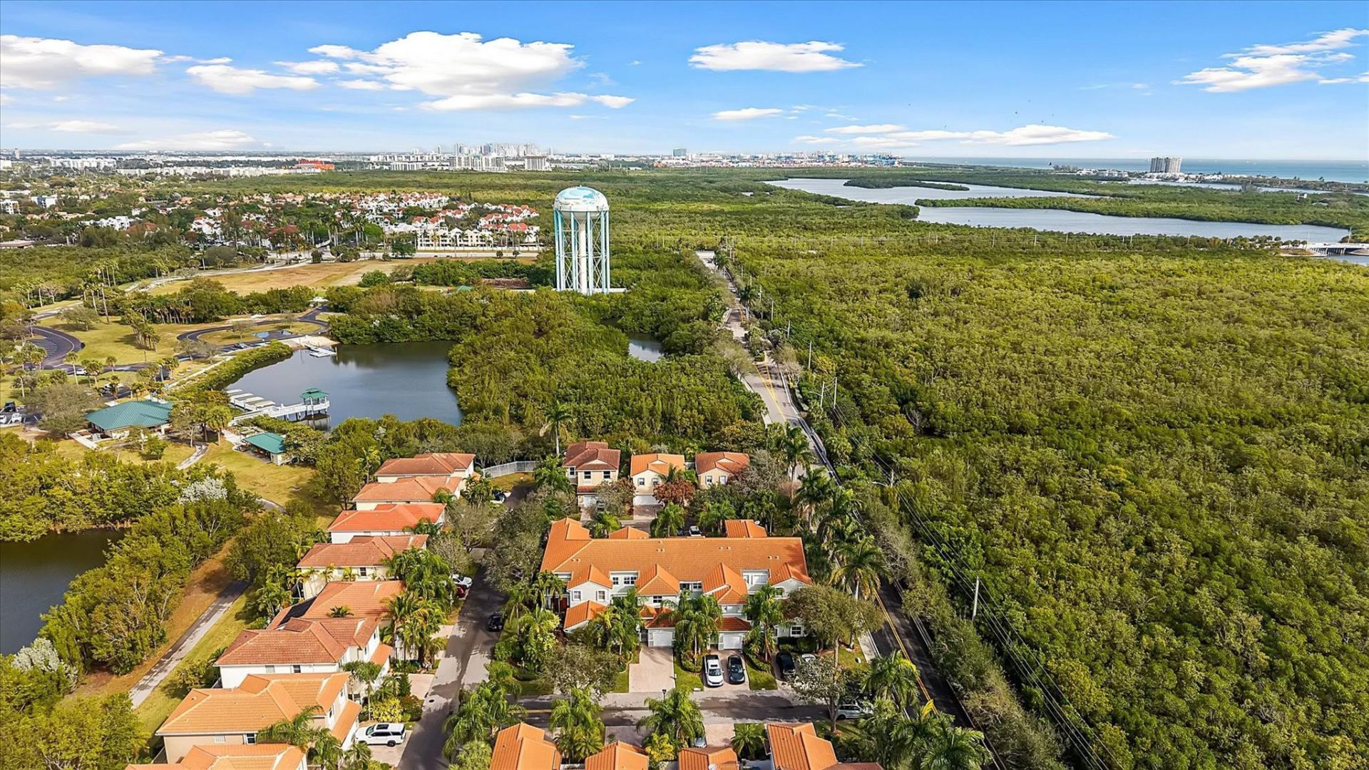 1135 Buttonwood Lane, Hollywood, FL 33019 Photo