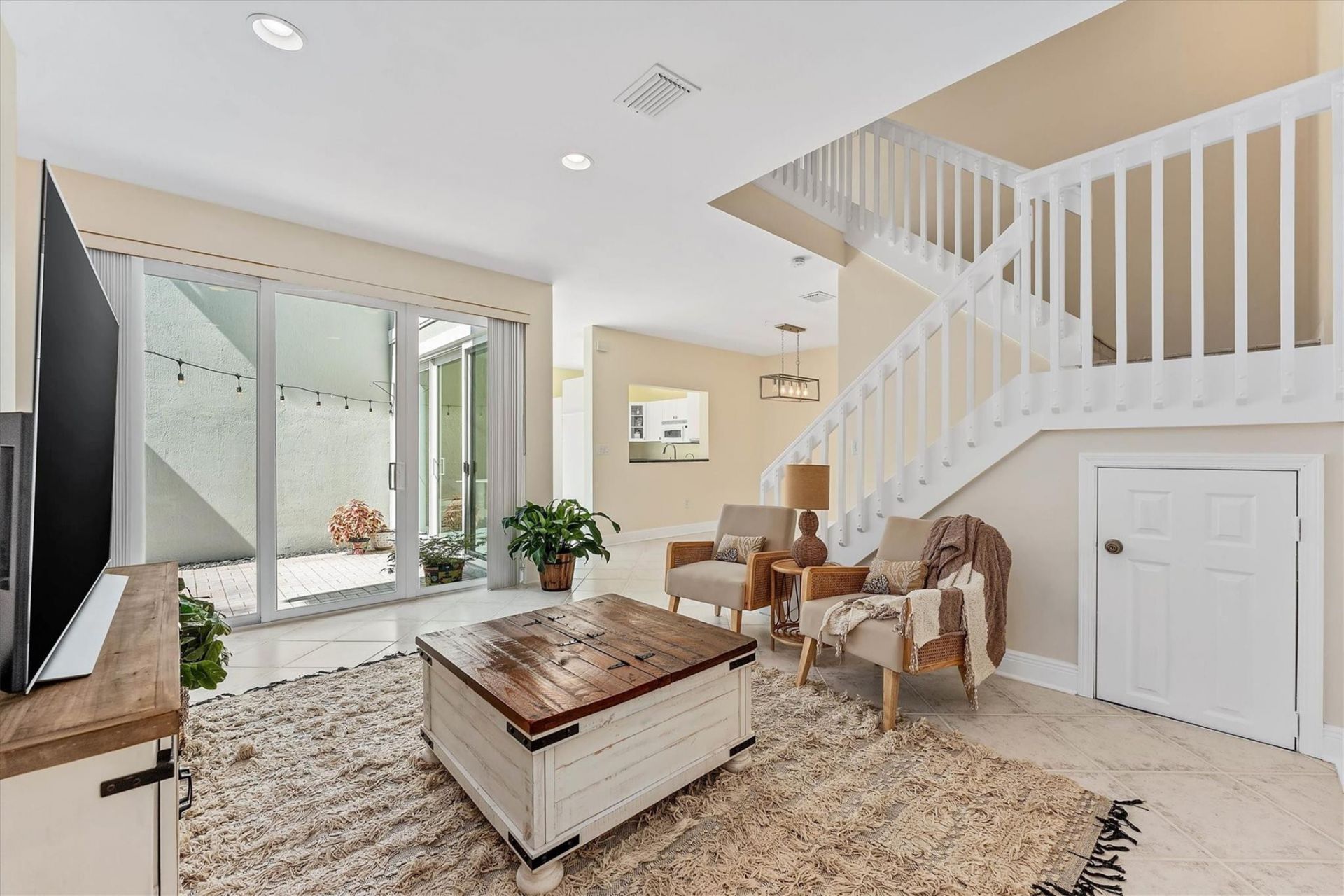 1135 Buttonwood Lane, Hollywood, FL 33019 Photo