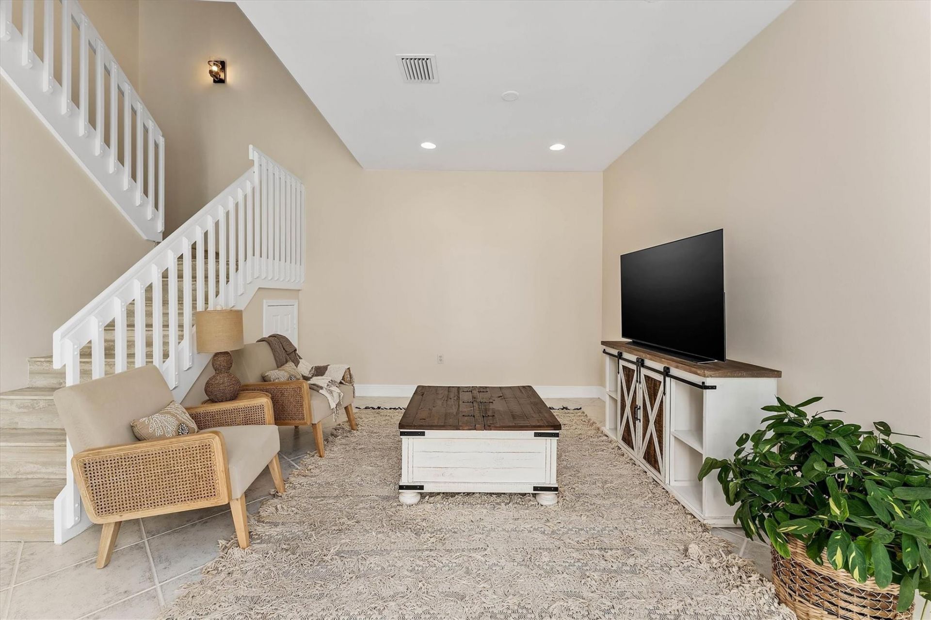 1135 Buttonwood Lane, Hollywood, FL 33019 Photo