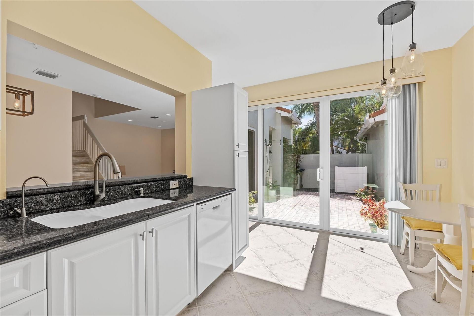 1135 Buttonwood Lane, Hollywood, FL 33019 Photo