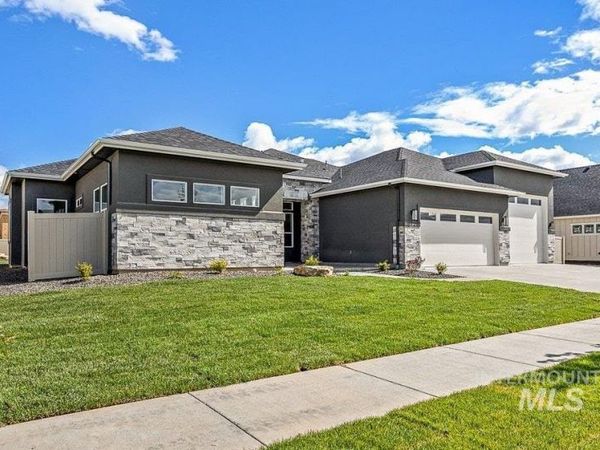 2927 W Three Lakes Dr., Meridian, ID 83646