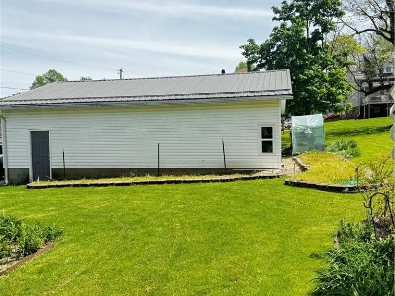 617 Park Street, Barnesville, OH 43713 Photo 5