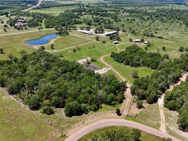 4850 Burke Road, Flatonia, TX 78941