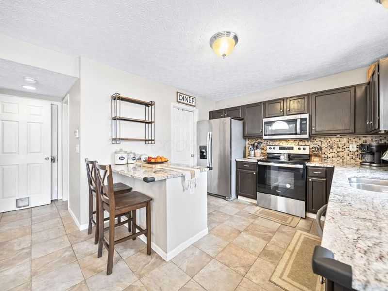 1276 Four Star Drive E, Galloway, OH 43119 Photo 10