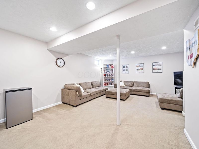 1276 Four Star Drive E, Galloway, OH 43119 Photo 36