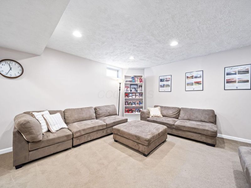 1276 Four Star Drive E, Galloway, OH 43119 Photo 37