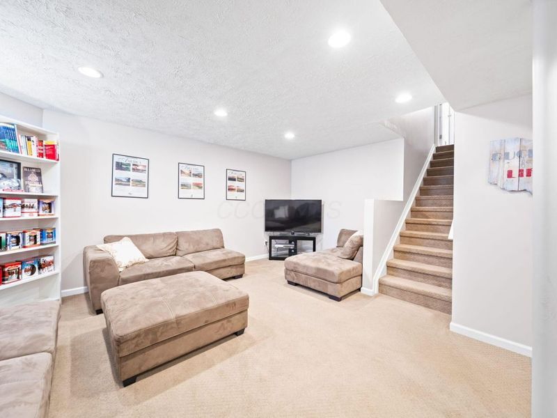 1276 Four Star Drive E, Galloway, OH 43119 Photo 38