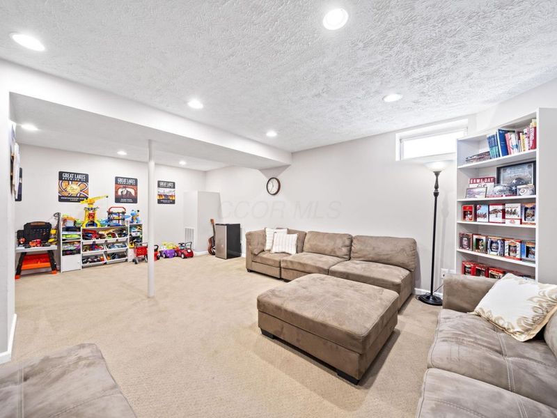 1276 Four Star Drive E, Galloway, OH 43119 Photo 39