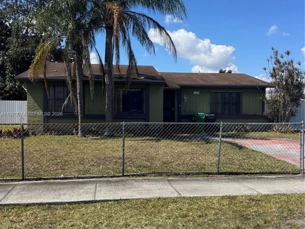 18670 SW 123rd Ct, Miami, FL 33177