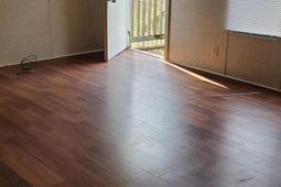 1136 Harristown Road photo 4