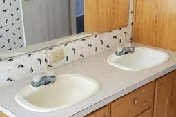 1136 Harristown Road photo 4