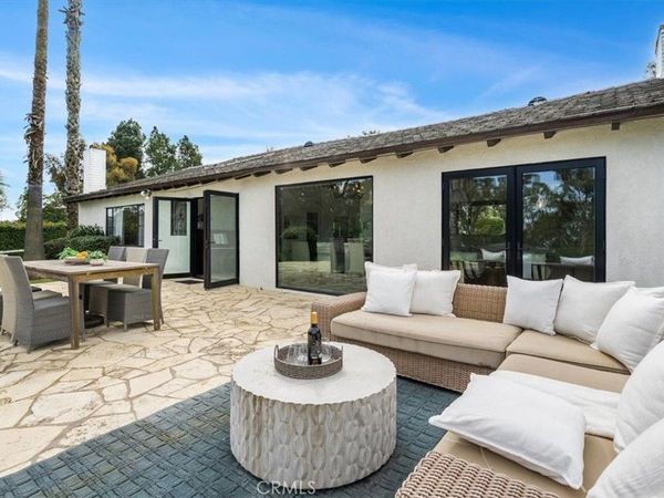 19 Wideloop Road, Rolling Hills, CA 90274