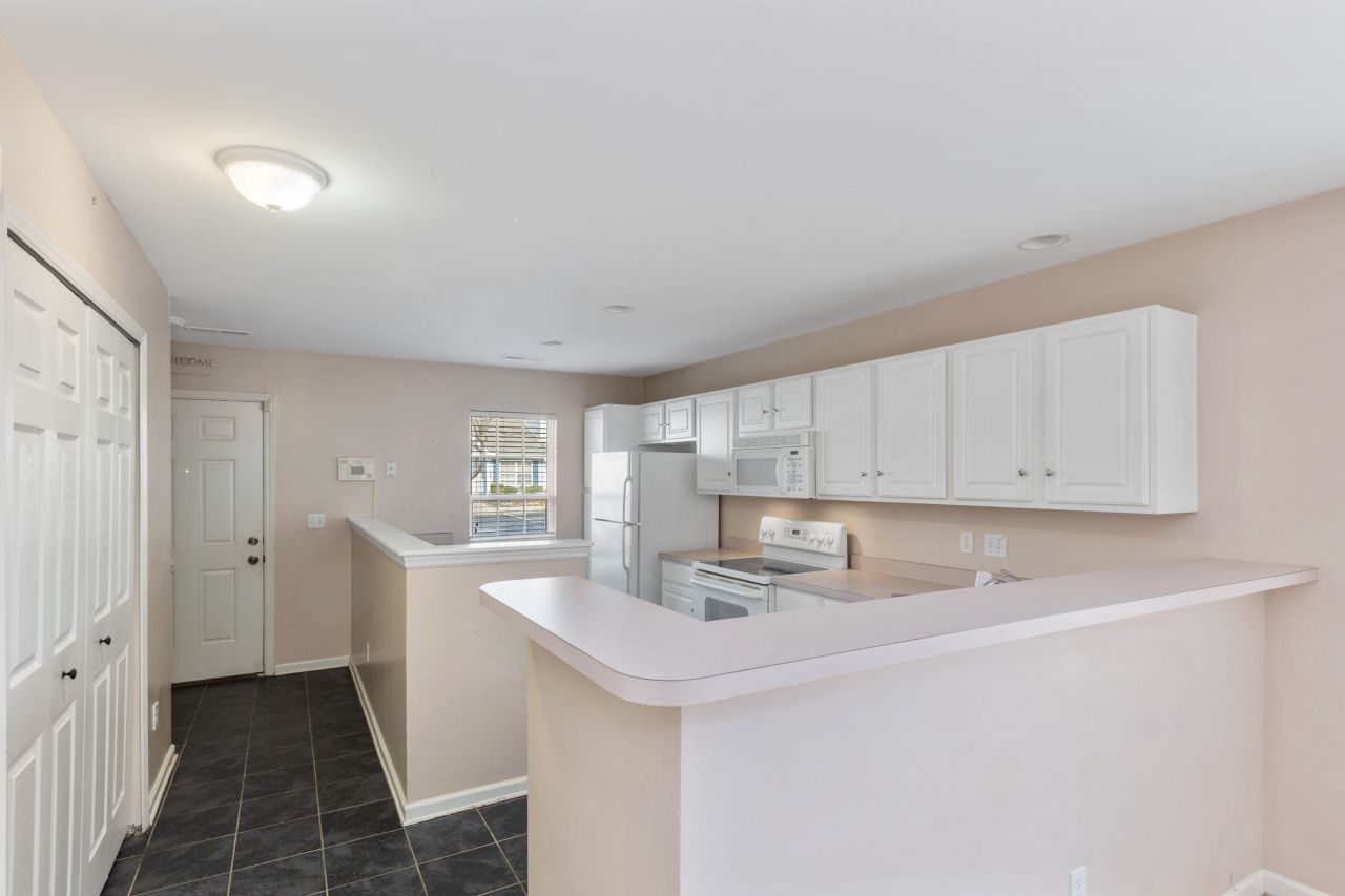 110 Davenport Street Photo 9