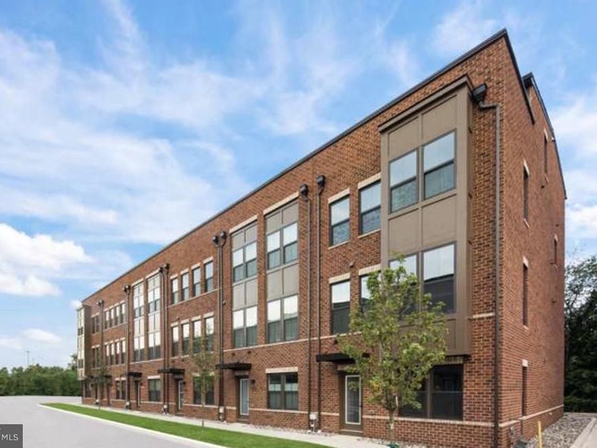 2926 Waterfront Way, Baltimore, MD 21230 Main Photo