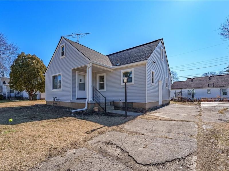 3250 Campus Drive, Dayton, OH 45406 Photo 2