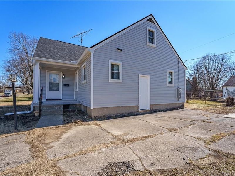 3250 Campus Drive, Dayton, OH 45406 Photo 5