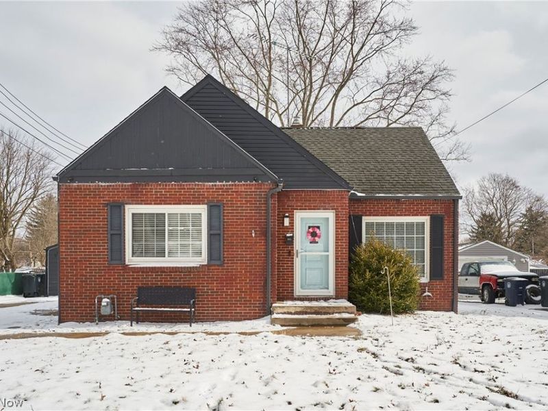 601 Cora Avenue, Akron, OH 44312 Photo 1