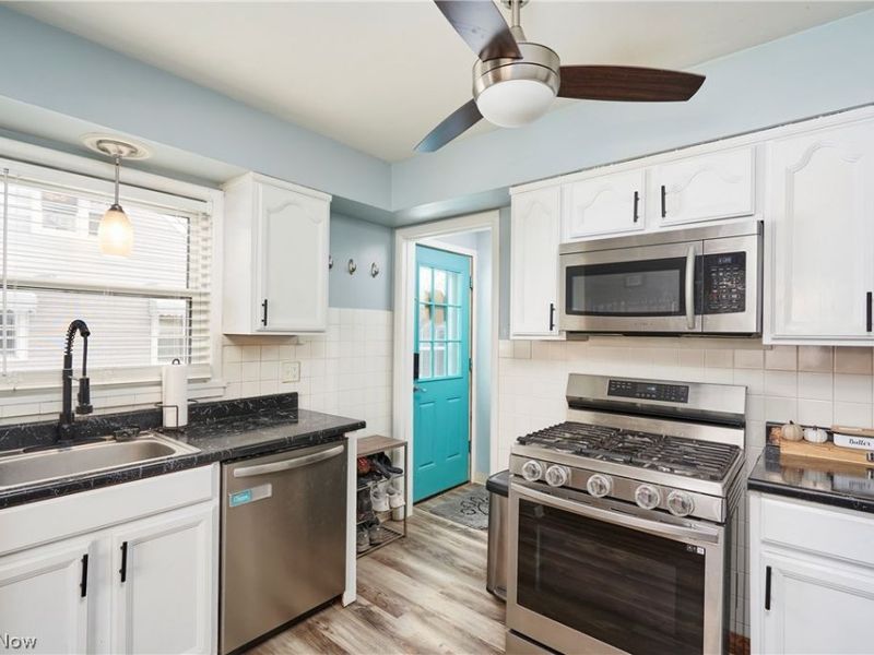 601 Cora Avenue, Akron, OH 44312 Photo 4