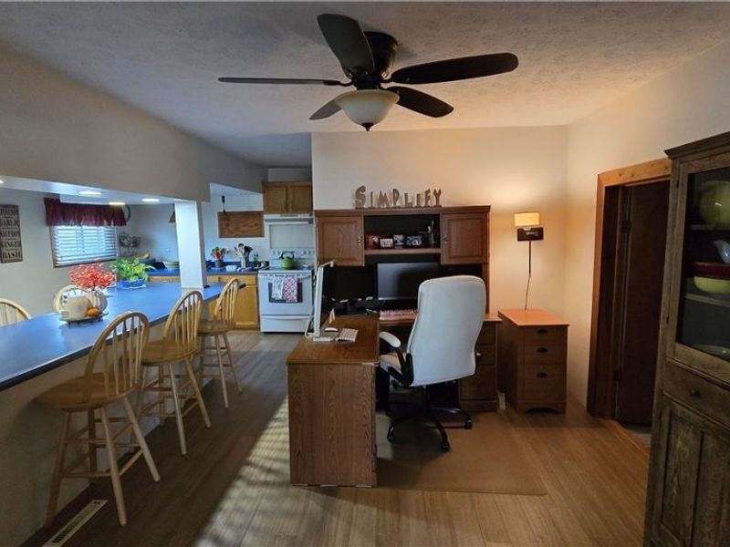 410 Mulberry Street, Elizabeth, WV 26143 Photo 12