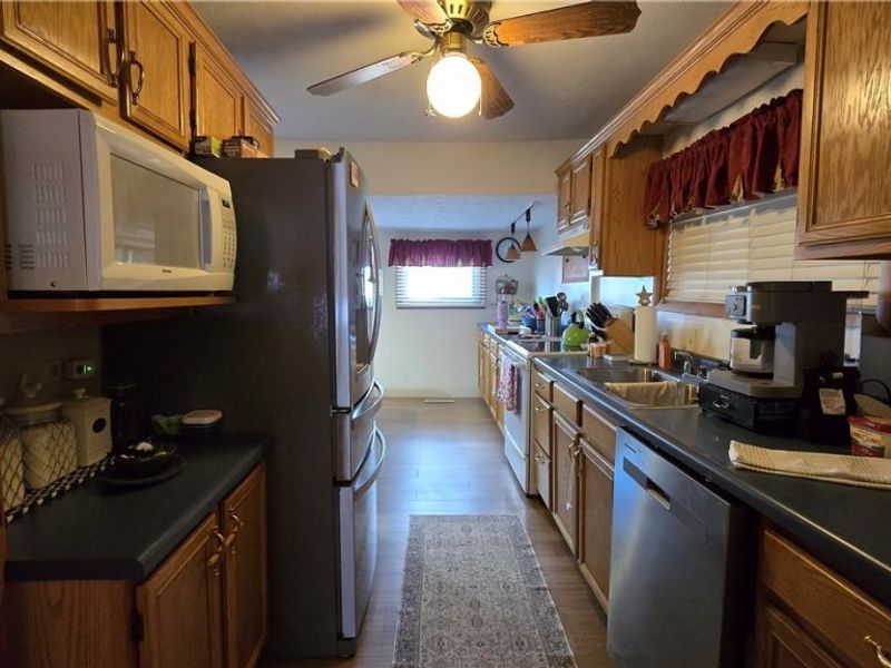 410 Mulberry Street, Elizabeth, WV 26143 Photo 21