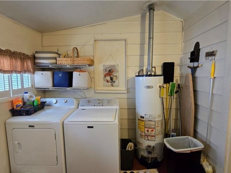 410 Mulberry Street, Elizabeth, WV 26143 Photo 31