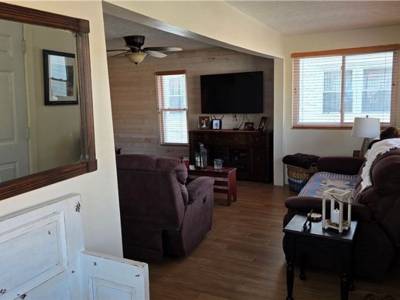 410 Mulberry Street, Elizabeth, WV 26143 Photo 6