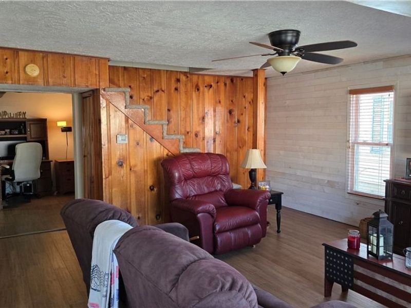 410 Mulberry Street, Elizabeth, WV 26143 Photo 7