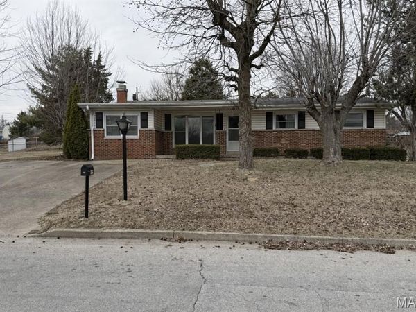 76 Ruth Drive, St Charles, MO 63301