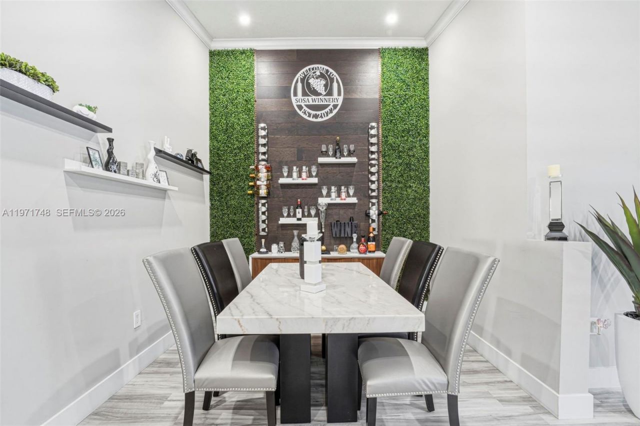 892 NW 136th Pl , Miami, FL 33182 Photo