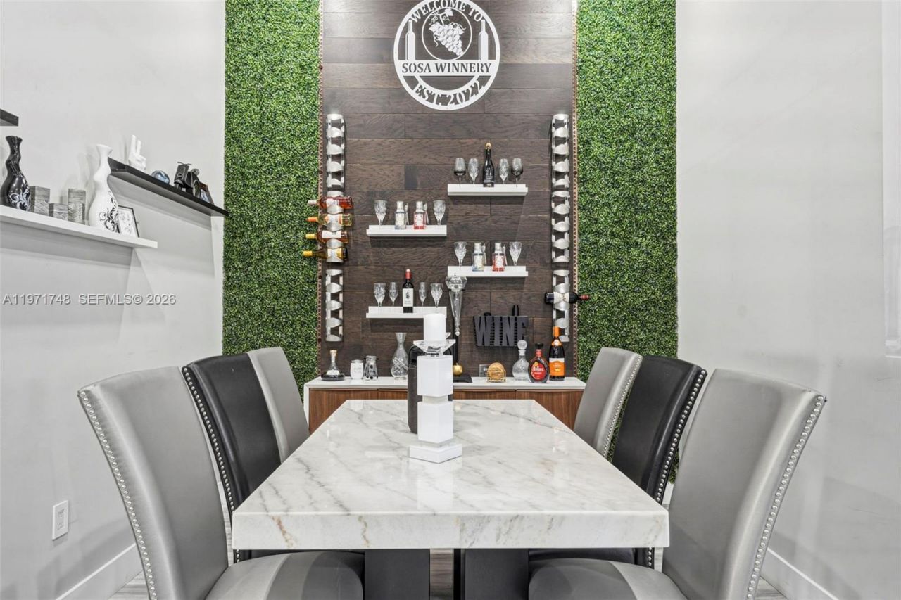 892 NW 136th Pl , Miami, FL 33182 Photo