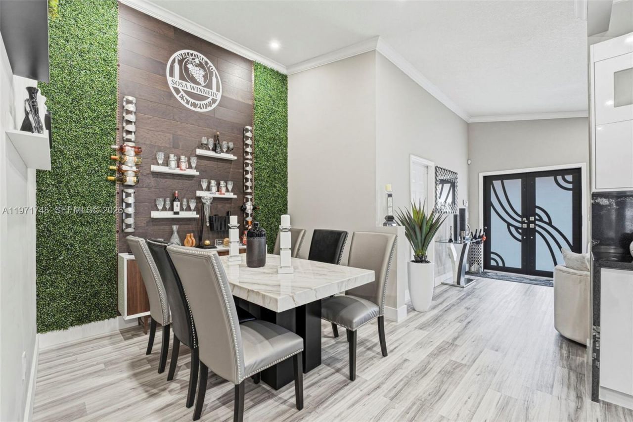 892 NW 136th Pl , Miami, FL 33182 Photo