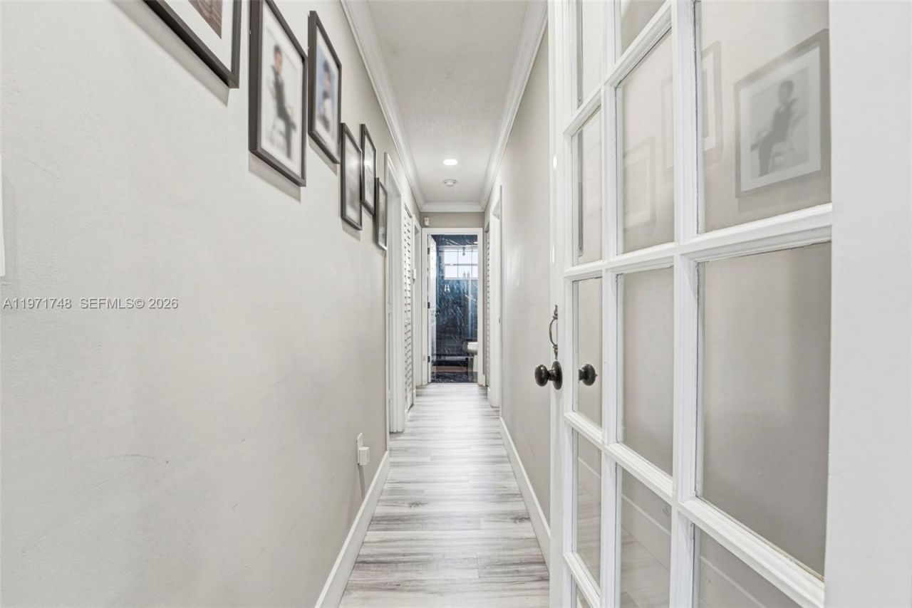 892 NW 136th Pl , Miami, FL 33182 Photo