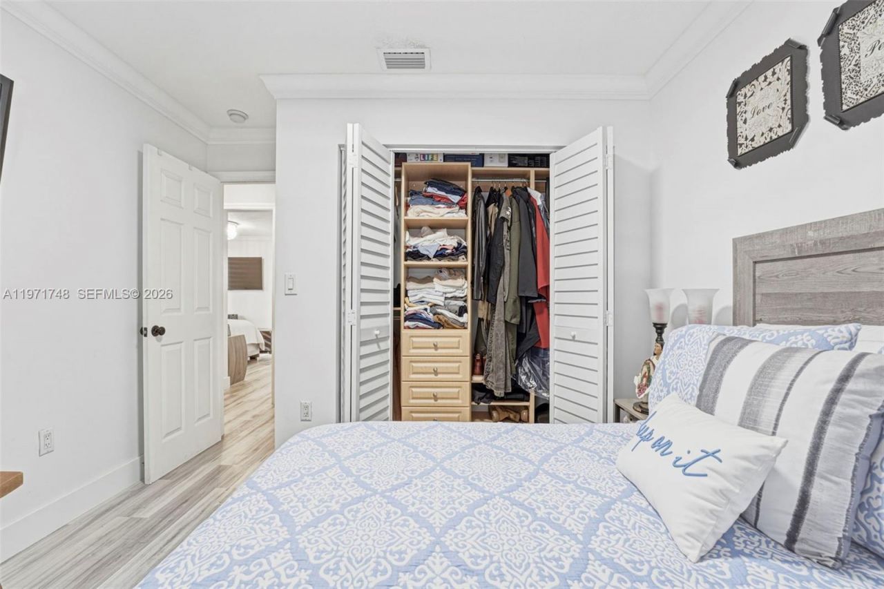 892 NW 136th Pl , Miami, FL 33182 Photo