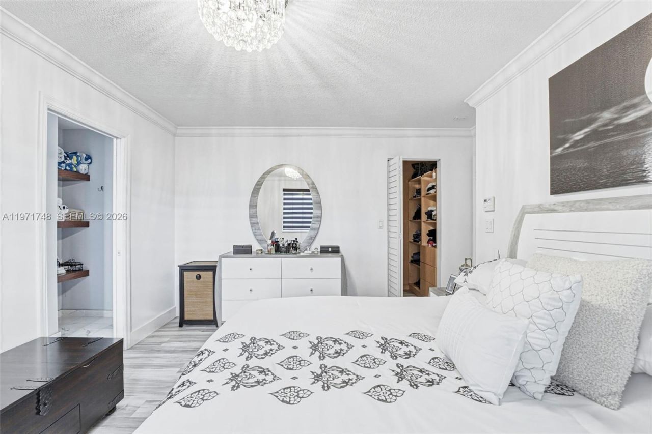 892 NW 136th Pl , Miami, FL 33182 Photo