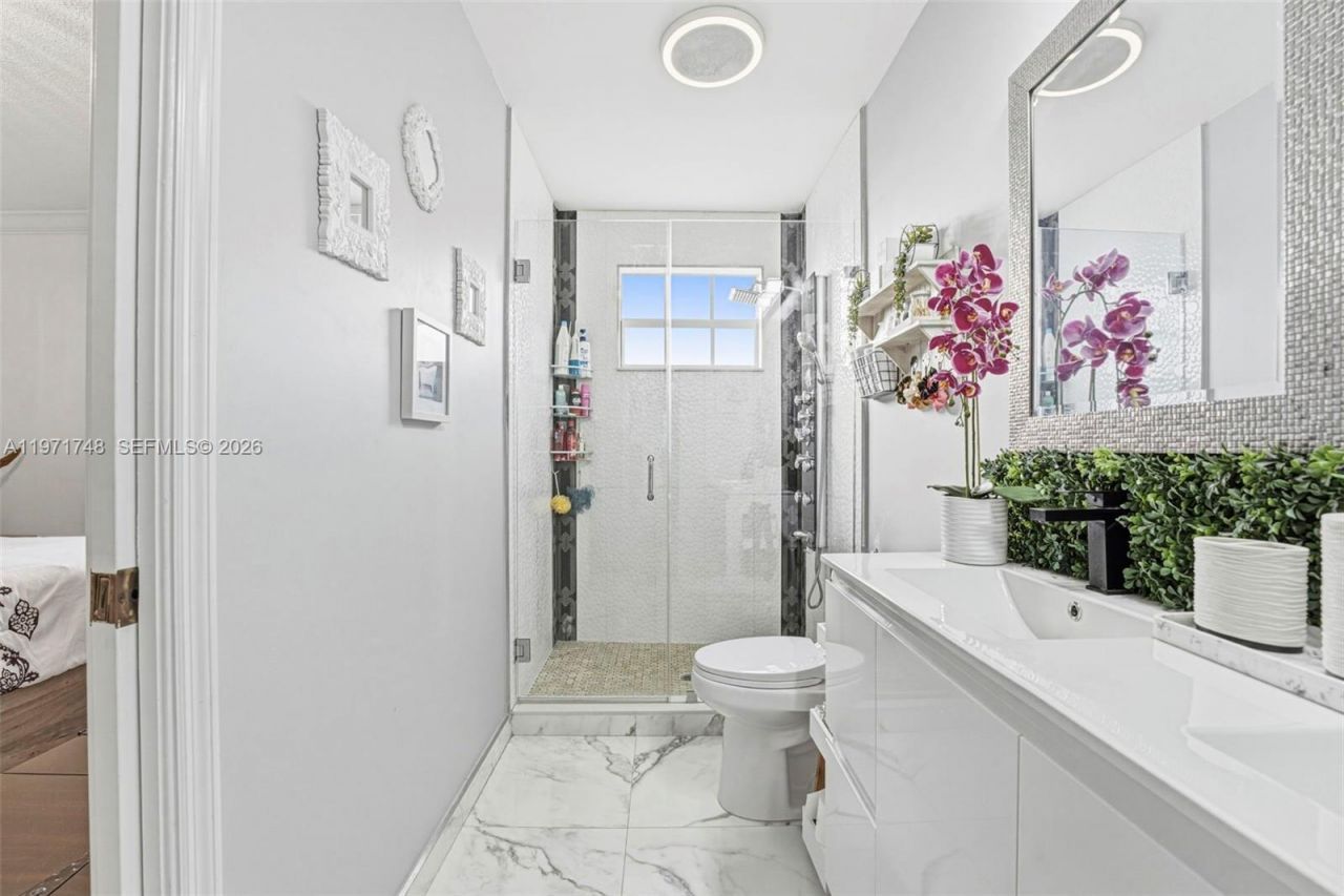 892 NW 136th Pl , Miami, FL 33182 Photo