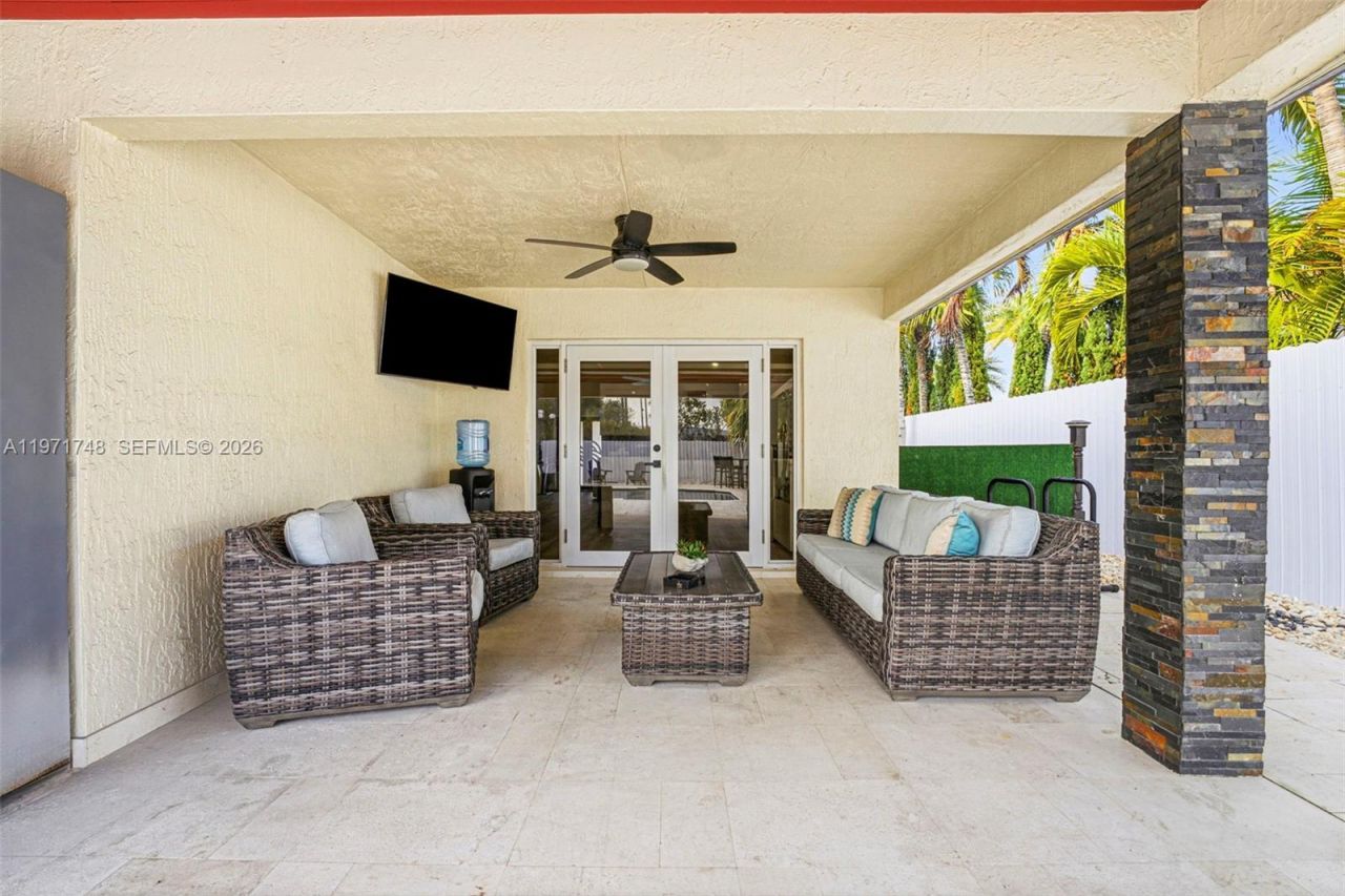 892 NW 136th Pl , Miami, FL 33182 Photo