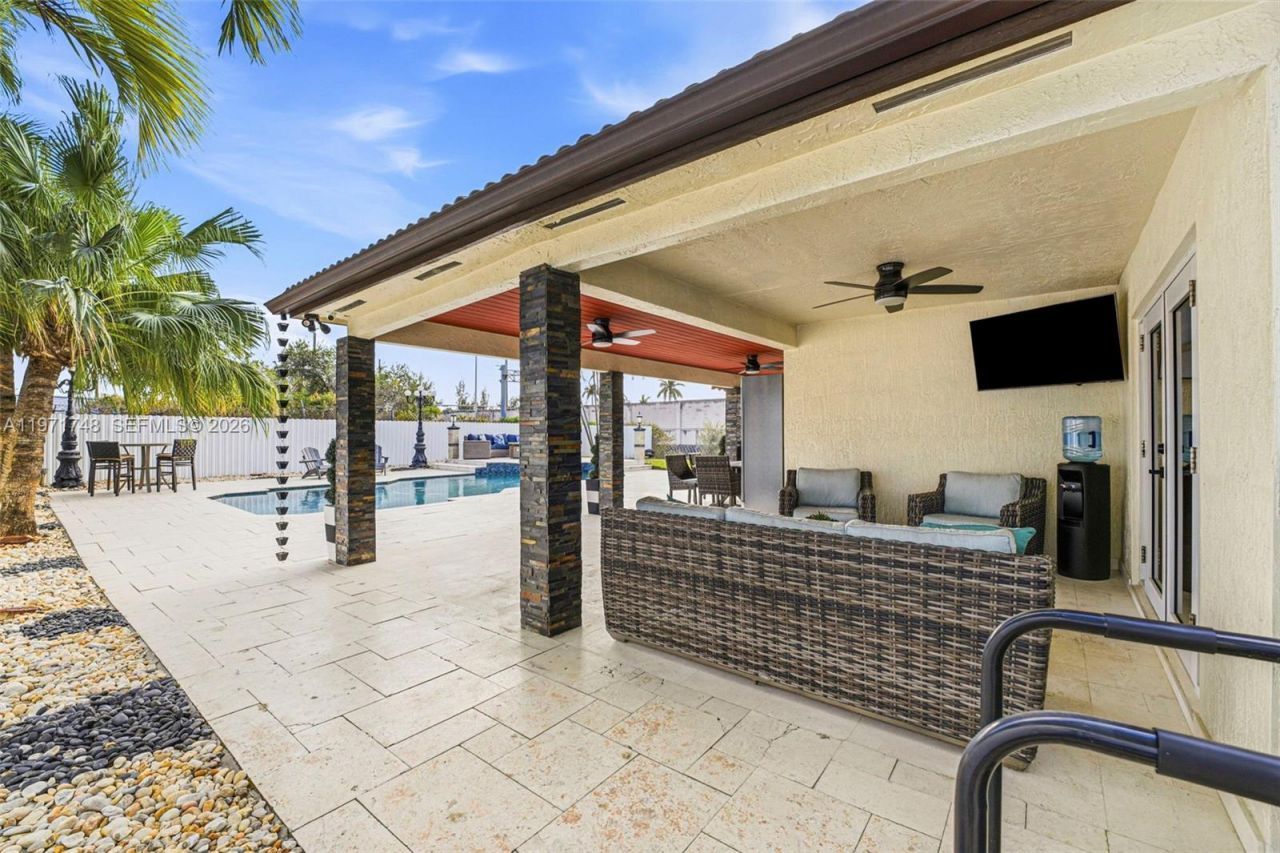 892 NW 136th Pl , Miami, FL 33182 Photo