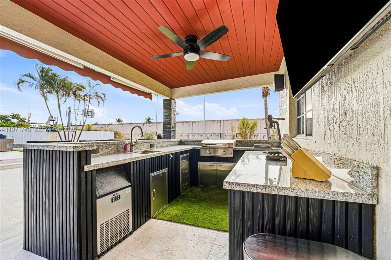 892 NW 136th Pl , Miami, FL 33182 Photo