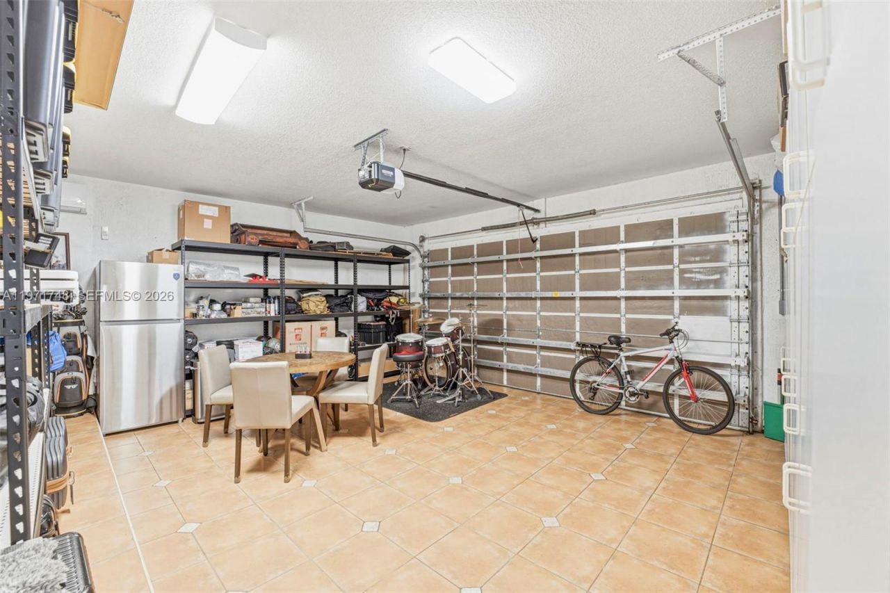 892 NW 136th Pl , Miami, FL 33182 Photo