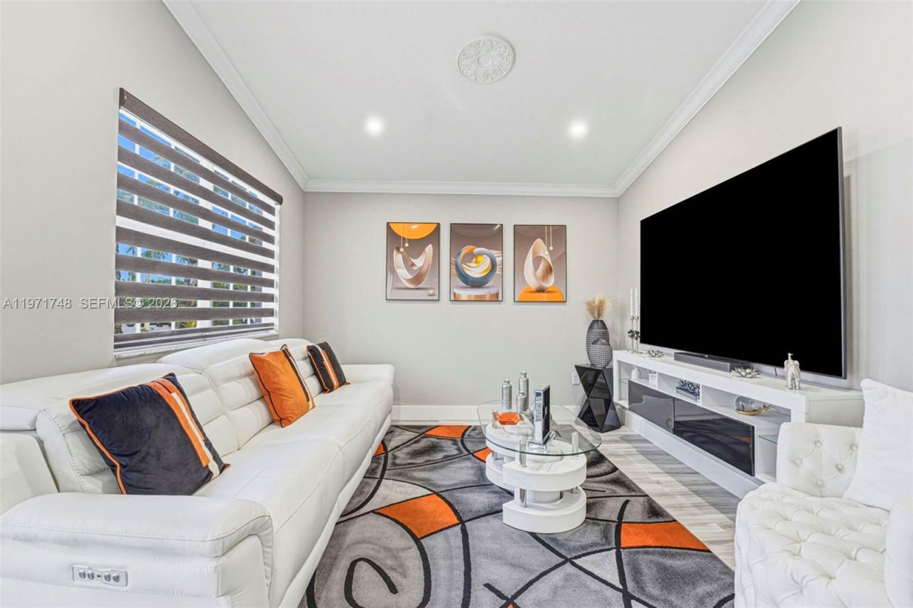 892 NW 136th Pl , Miami, FL 33182 Photo