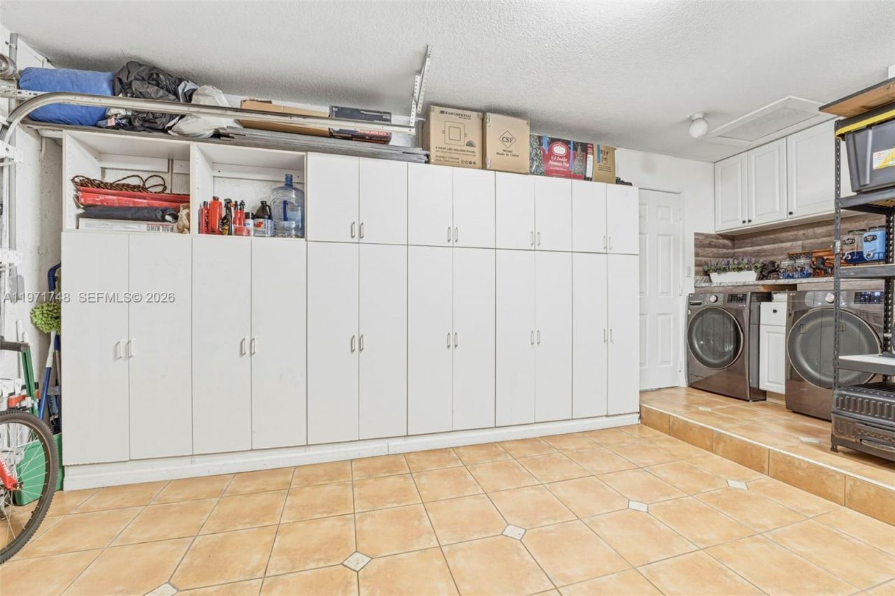 892 NW 136th Pl , Miami, FL 33182 Photo