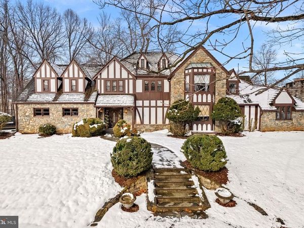 714 SENECA ROAD, GREAT FALLS, VA 22066