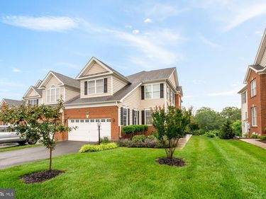 22974 WEYBRIDGE SQUARE, BROADLANDS, VA 20148