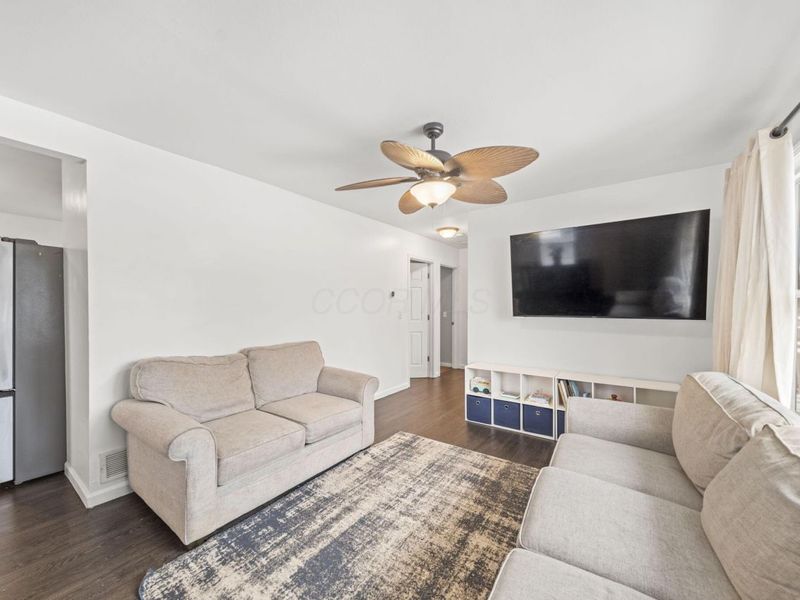 1243 Simpson Drive, Columbus, OH 43227 Photo 4