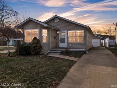 17709 Hanna Street, Melvindale, MI 48122