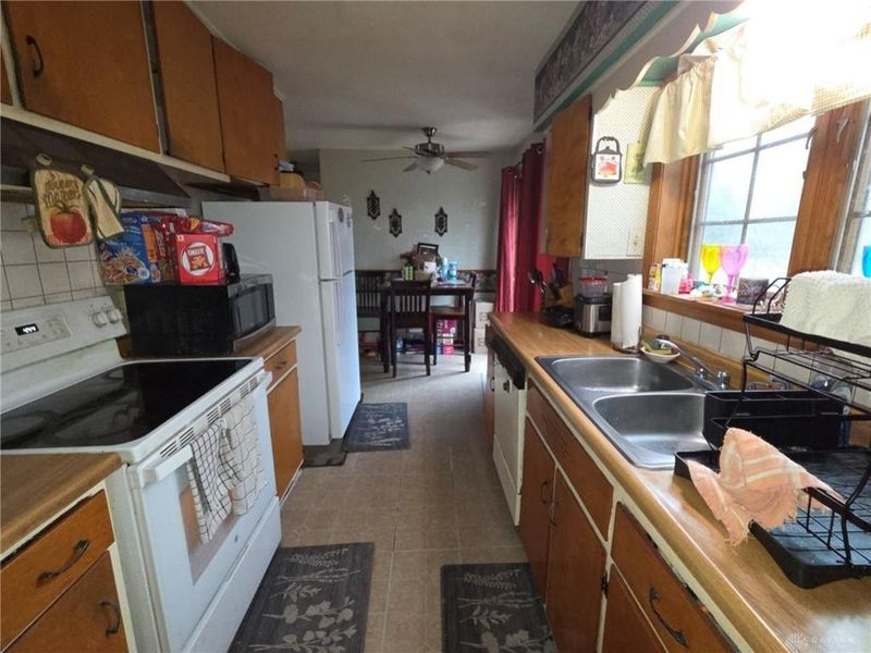 329 Anniston Drive, Dayton, OH 45415 Photo 4