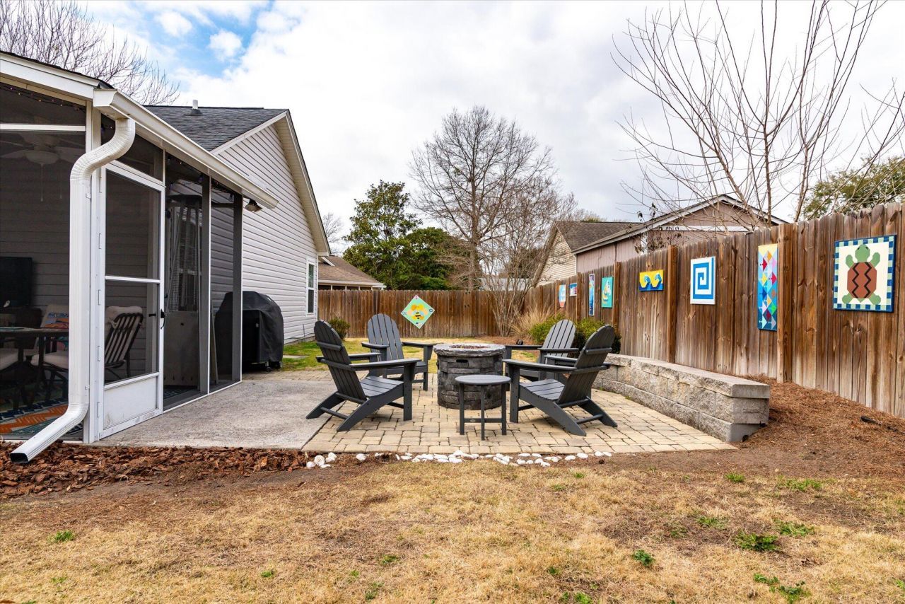 2019 Armory Drive Photo 38